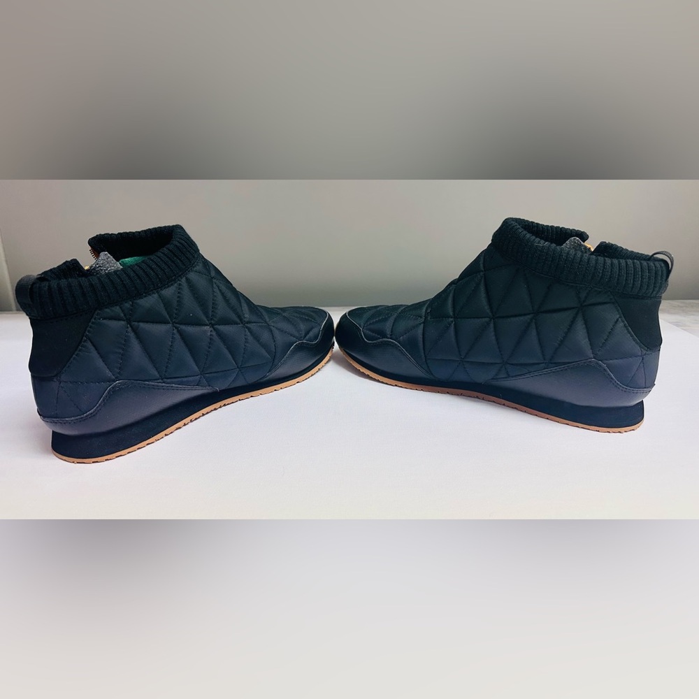 Never worn Teva Green and Black Quilted Ankle Boots - Picture 8 of 8